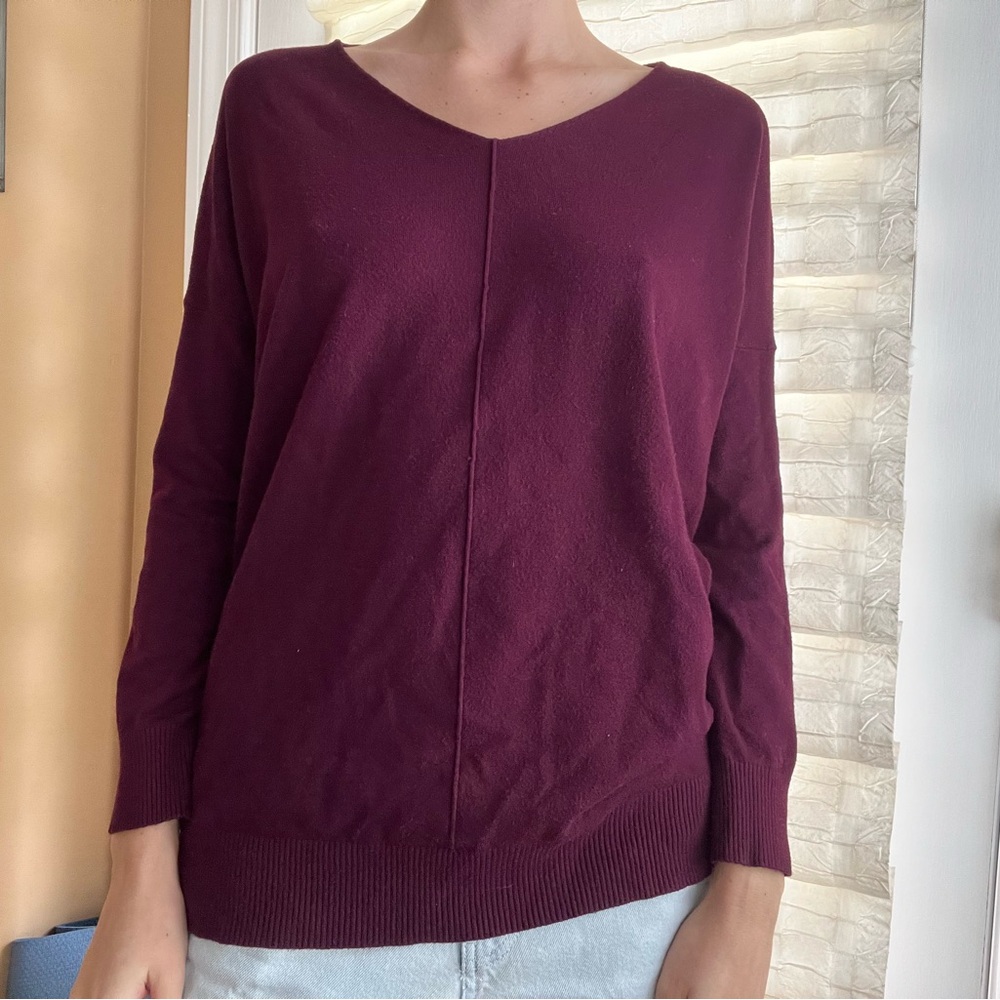 Dreamers Purple V-Neck Sweater Lightweight Knit